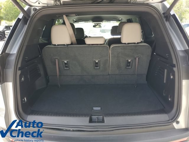 2024 GMC Acadia Elevation