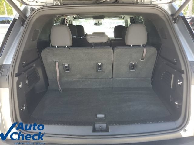 2024 Chevrolet Traverse LS