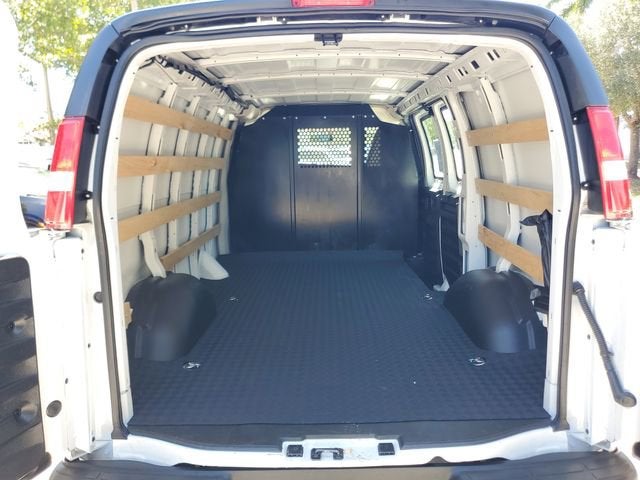 2025 GMC Savana Cargo Work Van