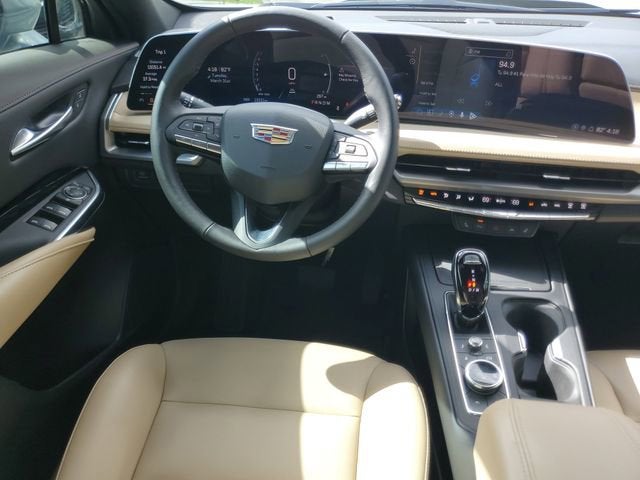 2024 Cadillac XT4 Luxury