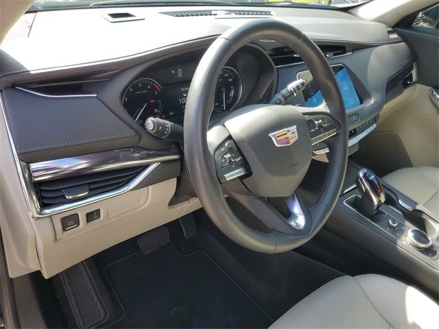 2023 Cadillac XT4 Luxury