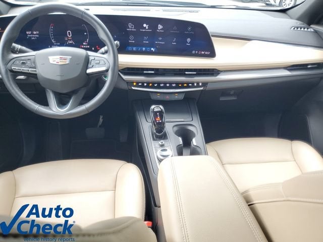 2024 Cadillac XT4 Luxury