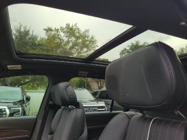 2027 Cadillac VISTIQ Luxury