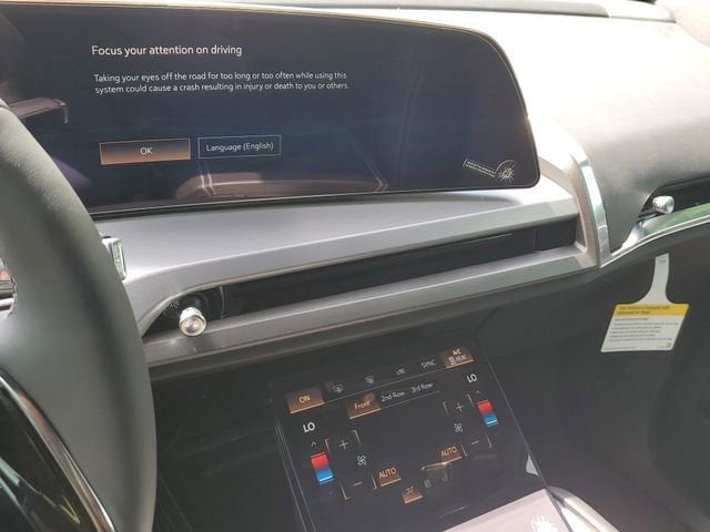 2026 Cadillac VISTIQ Luxury