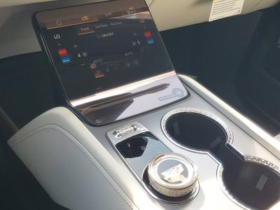 2027 Cadillac VISTIQ Luxury