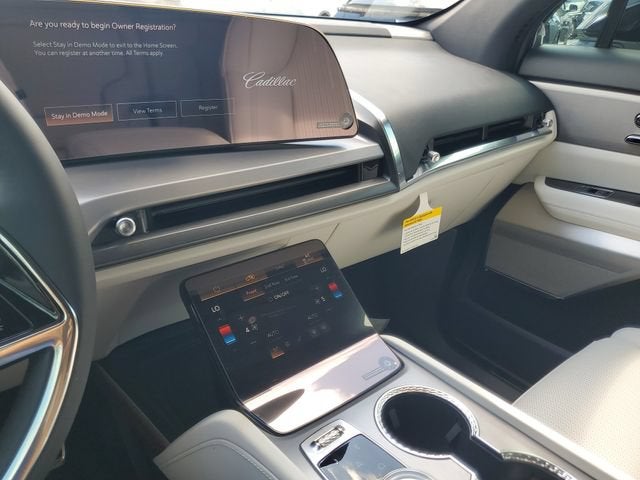 2027 Cadillac VISTIQ Luxury