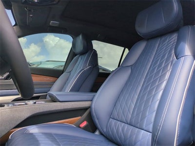 2026 Cadillac VISTIQ Premium Luxury