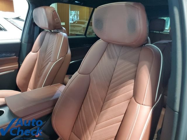 2027 Cadillac VISTIQ Platinum