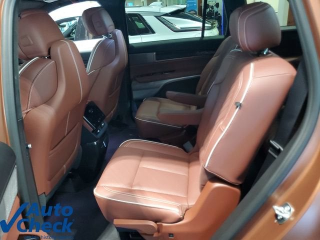 2027 Cadillac VISTIQ Platinum