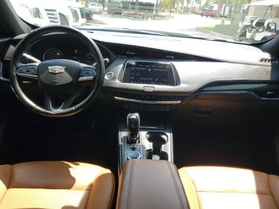 2023 Cadillac XT4 Premium Luxury