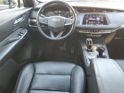 2022 Cadillac XT4 Premium Luxury