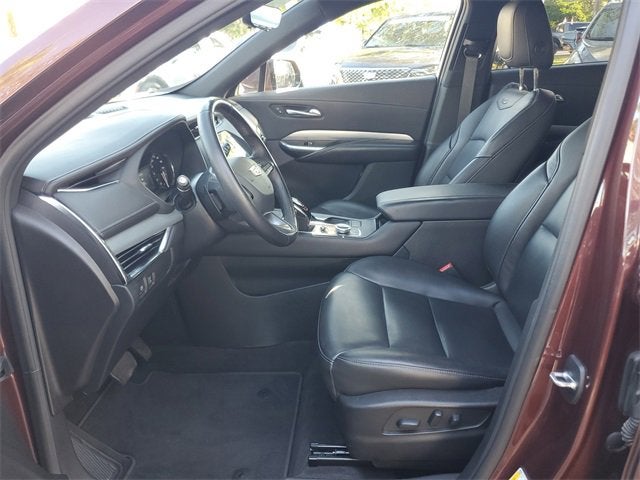 2022 Cadillac XT4 Premium Luxury