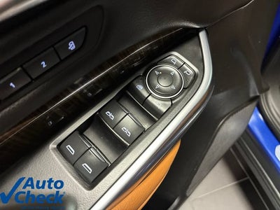 2022 Cadillac XT4 Premium Luxury