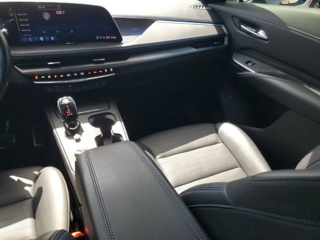 2024 Cadillac XT4 Sport