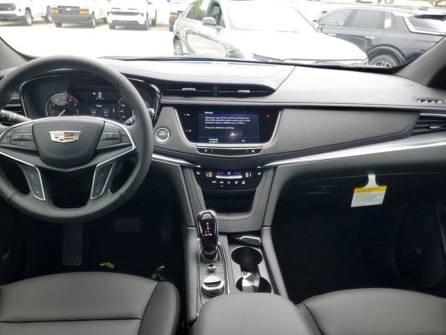 2026 Cadillac XT5 Luxury