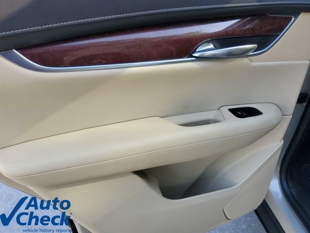 2017 Cadillac XT5 Luxury FWD