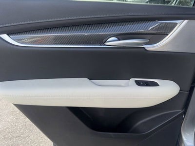 2025 Cadillac XT5 Sport