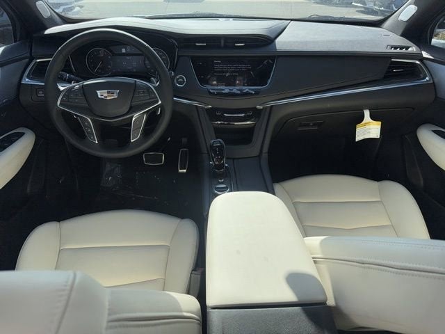 2025 Cadillac XT5 Sport