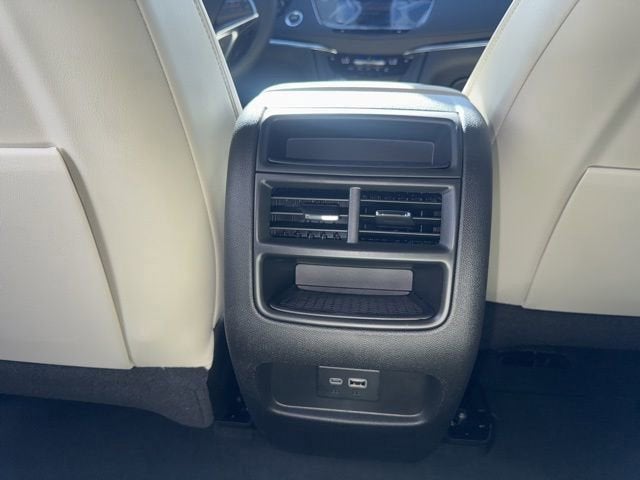 2025 Cadillac XT5 Sport