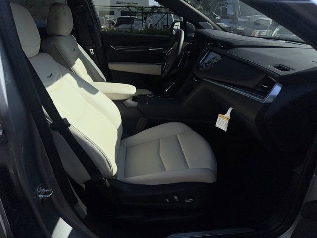 2025 Cadillac XT5 Sport