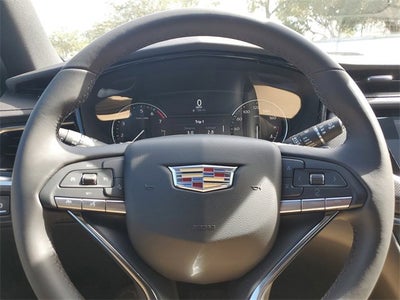 2025 Cadillac XT6 Luxury