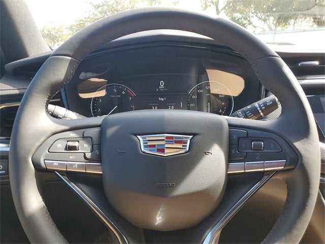 2025 Cadillac XT6 Luxury