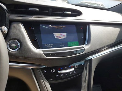 2025 Cadillac XT6 Luxury