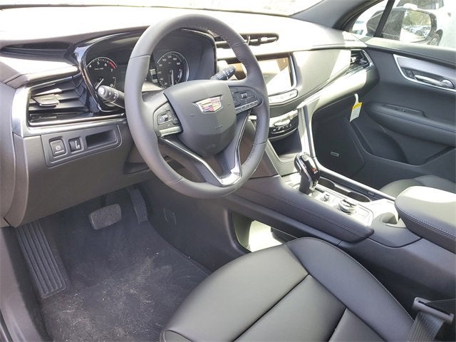 2025 Cadillac XT6 Luxury