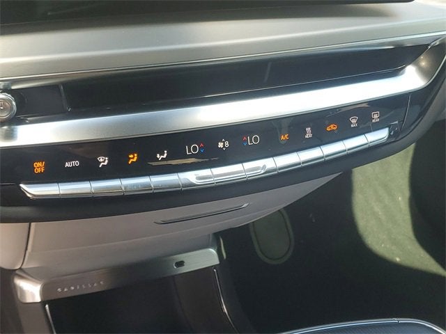 2025 Cadillac LYRIQ Luxury 1