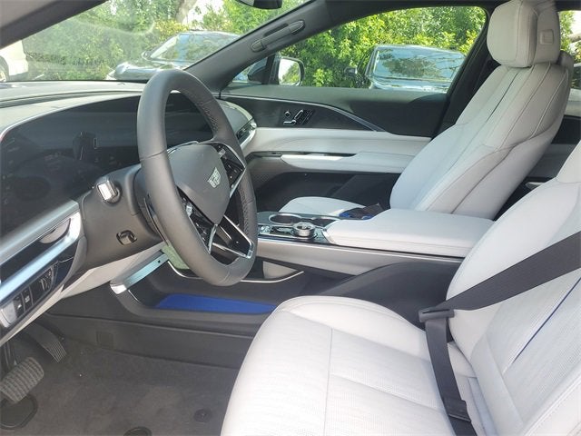 2025 Cadillac LYRIQ Luxury 1