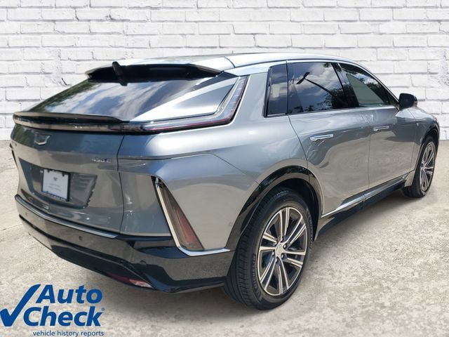2024 Cadillac LYRIQ Luxury 1