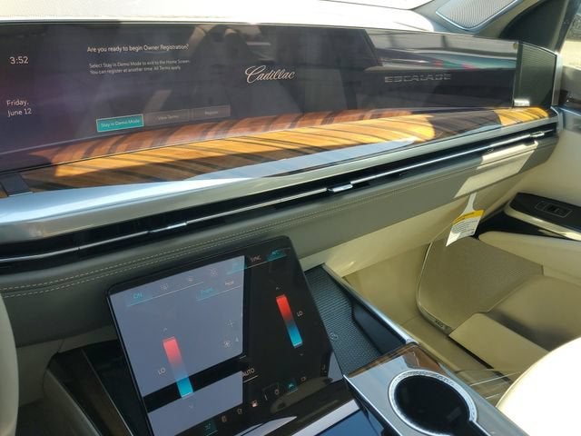 2026 Cadillac Escalade Platinum Sport - Photo 12