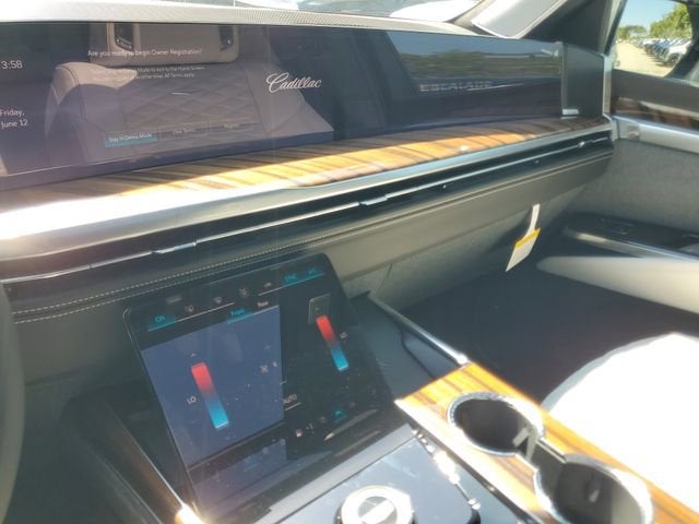 2026 Cadillac Escalade Platinum Sport