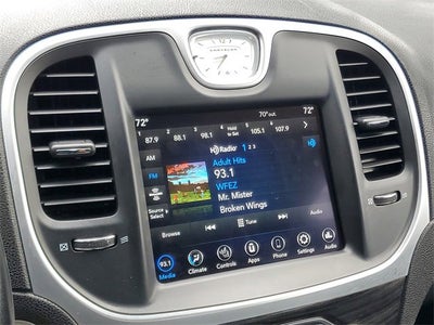 2022 Chrysler 300 Touring L