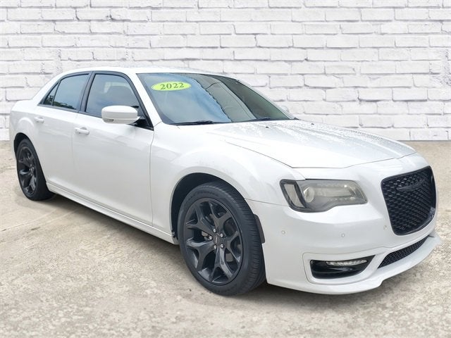 2022 Chrysler 300 Touring L