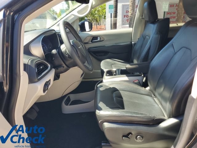 2022 Chrysler Pacifica Touring L