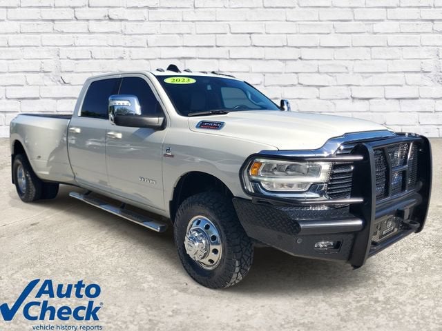 2023 RAM 3500 Laramie Crew Cab 4x4 8' Box