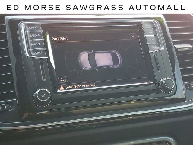 2019 Volkswagen Beetle SE