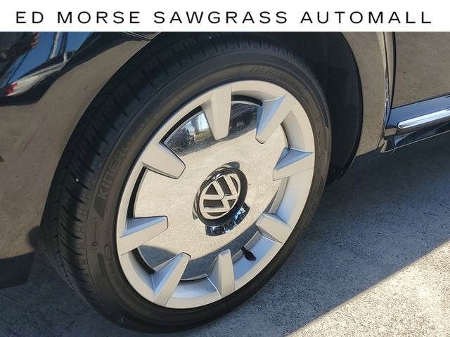 2019 Volkswagen Beetle SE