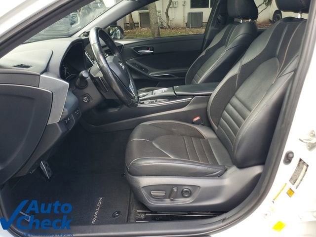 2019 Toyota Avalon XLE