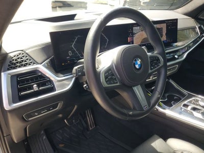 2025 BMW X7 xDrive40i