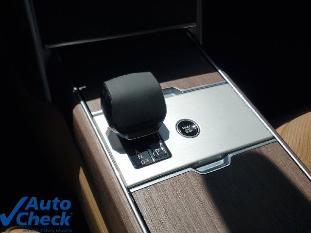 2025 Land Rover Range Rover P530 SE