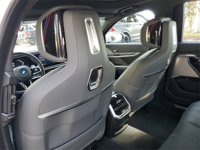 2025 BMW 7 Series 740i xDrive