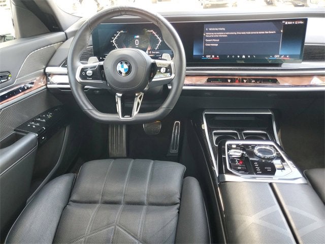 2025 BMW 7 Series 740i xDrive