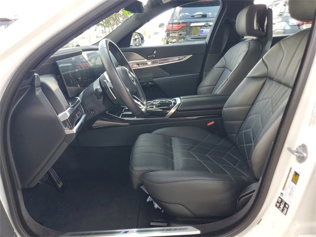 2025 BMW 7 Series 740i xDrive
