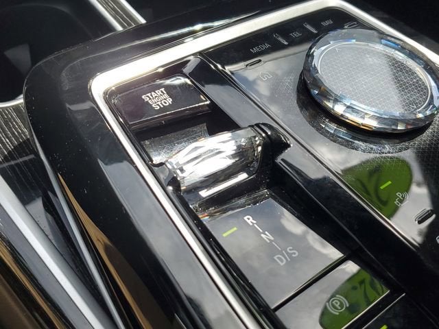 2025 BMW 7 Series 740i xDrive