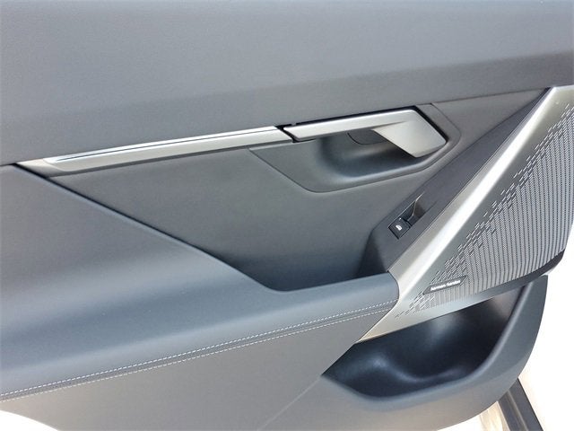 2025 BMW 5 Series 530i