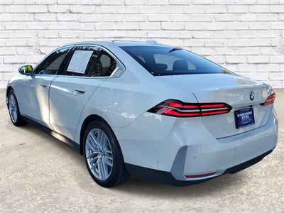 2025 BMW 5 Series 530i