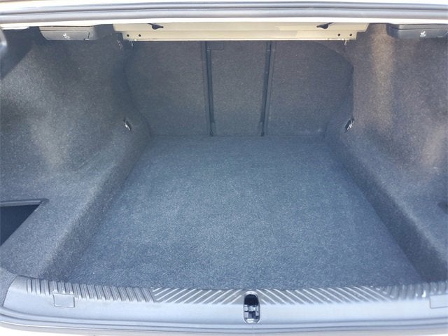 2025 BMW 5 Series 530i