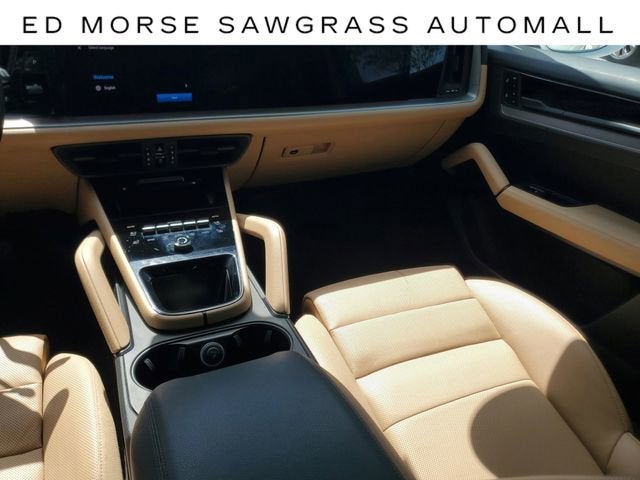 2025 Porsche Cayenne Base